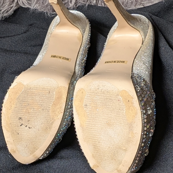 De Blossom Collection Cream and Blue Heels - Picture 7 of 8